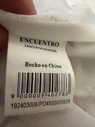 Blusa floral blanca y roja