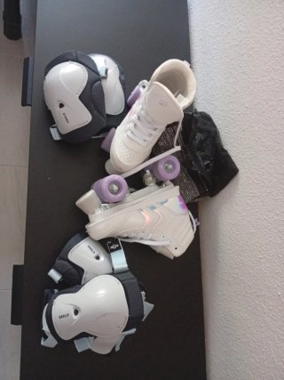 Patines. De regalo rodilleras y coderas. Nuevas