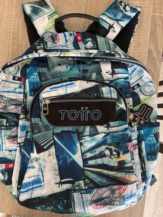 Mochila escolar TOTO