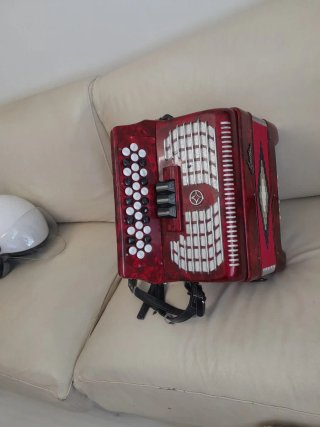 Acordeón de botones Bestler