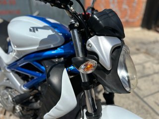 Suzuki Gladius 650 Naked