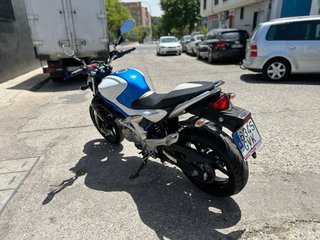 Suzuki Gladius 650 Naked