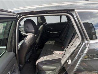 BMW Serie 3 330e 292cv *1 DUEÑO+PACK M+HEAD UP DIS