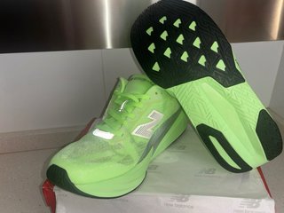 New Balance Rebel V5 Talla 45 290 cm