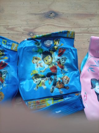 2 pares de manguitos natación Paw Patrol y Pandas