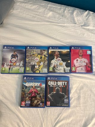 Consola PS4 Negra + 2 Mandos y Diferentes juegos
