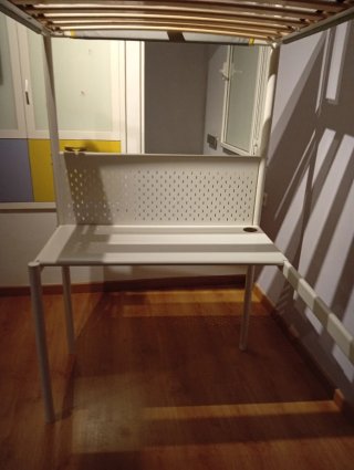 Cama alta IKEA Vitval 90x200 con escritorio