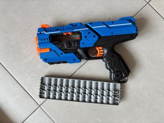 Lote de pistolas de juguete X-Shot y Nerf
