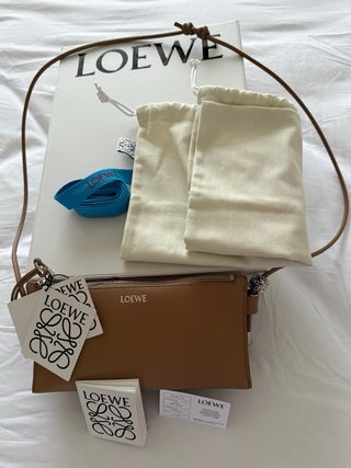 Bolso Pouch Joya Loewe Marrón