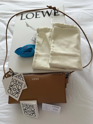 Bolso Pouch Joya Loewe Marrón