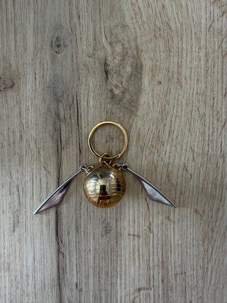 Llavero Snitch Dorada
