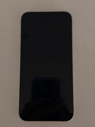 iPhone 16e + Carcasa Transparente
