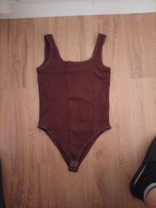 Body marrón tirantes