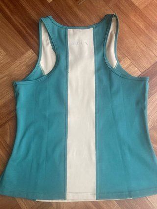 Conjunto Born Living Yoga falda pantalón y top