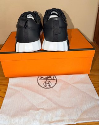 Hermès Zapatillas Deportivas Negras y Blancas