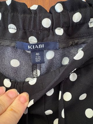 Pantalones negros con lunares blancos Kiabi - T40