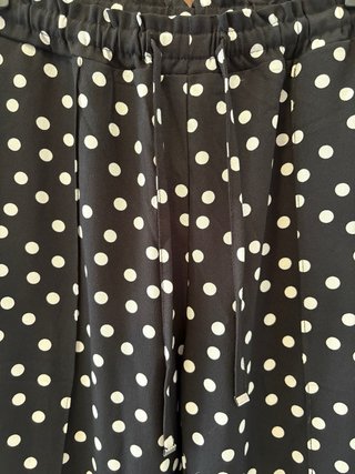 Pantalones negros con lunares blancos Kiabi - T40