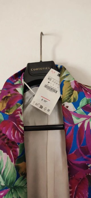 Blazer Zara estampado nueva