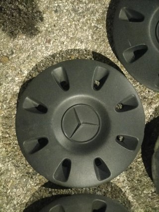 Tapacubos Mercedes Sprinter (4 unidades)
