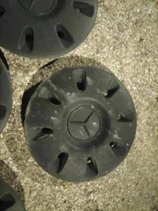 Tapacubos Mercedes Sprinter (4 unidades)