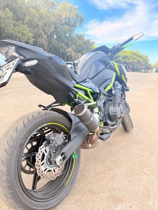 Kawasaki Z900 Full 2022 | 16.000 km |