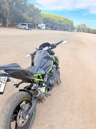 Kawasaki Z900 Full 2022 | 16.000 km |