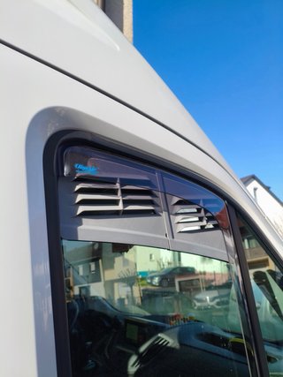 Ford Transit – Rejilla de Ventilación