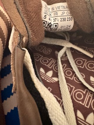 Adidas Spezial Marrones y Blancas