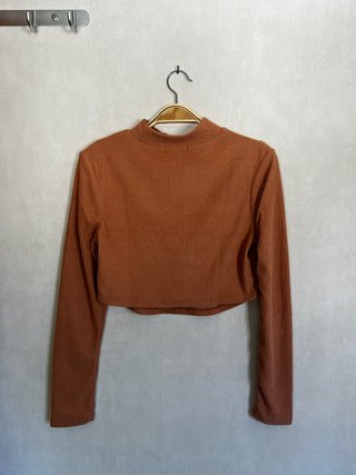 Camiseta manga larga marrón anaranjada