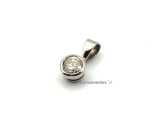 colgante oro 18k con piedra con diamante