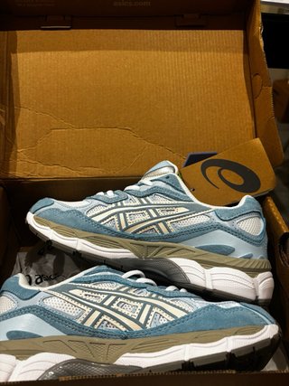 Zapatillas Beige y Azul