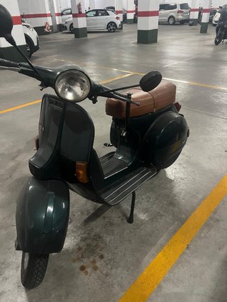 Vespa P200E con ITV en vigor