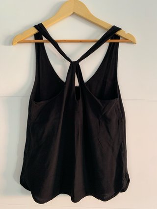 Top Bershka negro fluido talla S
