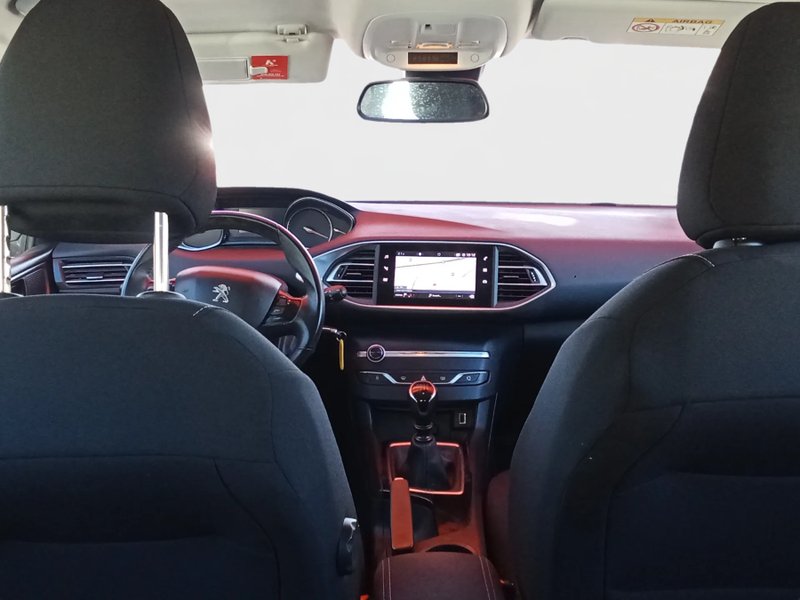 Peugeot 308 2021, foto 15