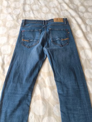 Pantalones vaqueros azules nuevos