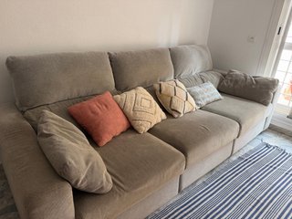 Sofá Eskilstuna 3 plazas tela gris cama