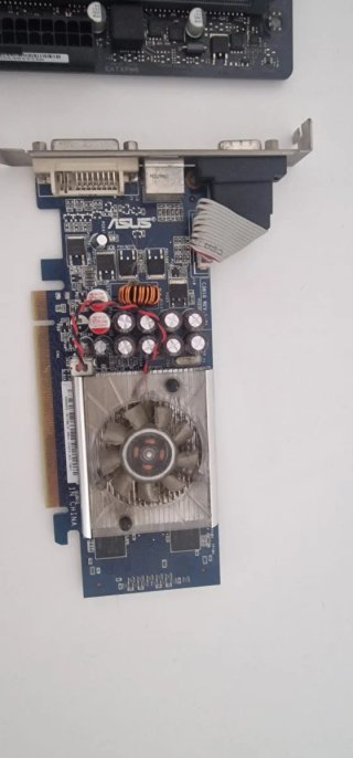 Placa Base ASUS, Tarjeta Gráfica y Sonido