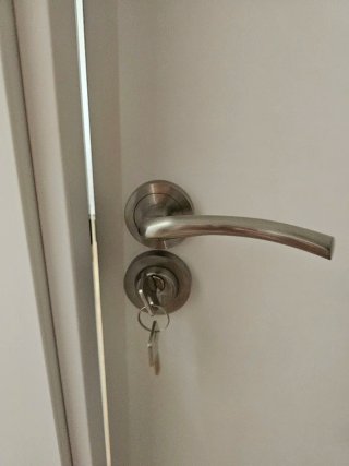 Puertas interiores blancas