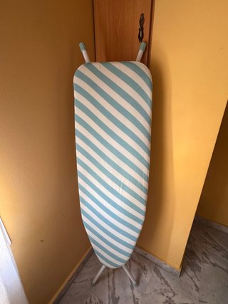 Tabla de planchar con rayas