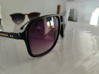 Gafas de sol Carrera negras y marrones