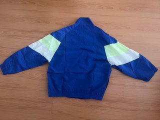 Chaqueta Bershka oversize neón M