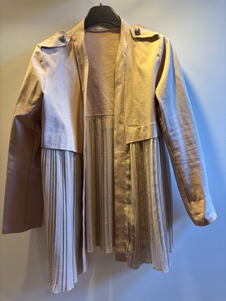 Giacche beige € 7,00 cadauna