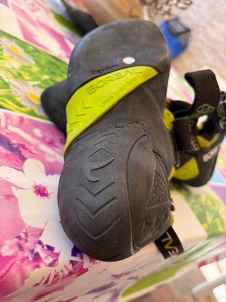 Pies de Gato Boreal Mutant Talla 43.5