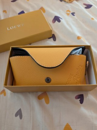 Gafas de sol Loewe mujer negras y marrones