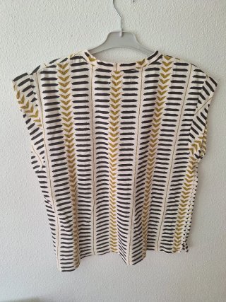 Camiseta blanca con estampado