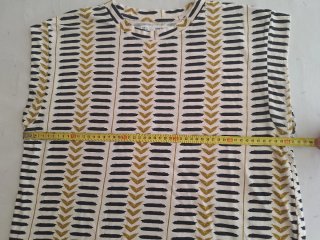 Camiseta blanca con estampado