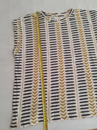 Camiseta blanca con estampado