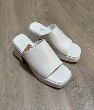 Sandalias de tacón ULANKA blancas