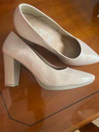 Zapatos charol AMBY talla 37