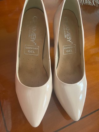 Zapatos charol AMBY talla 37